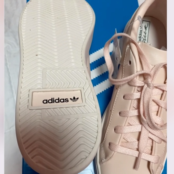 NWB - HOST PICK!! ADIDAS SLEEK SHOES - Picture 7 of 7